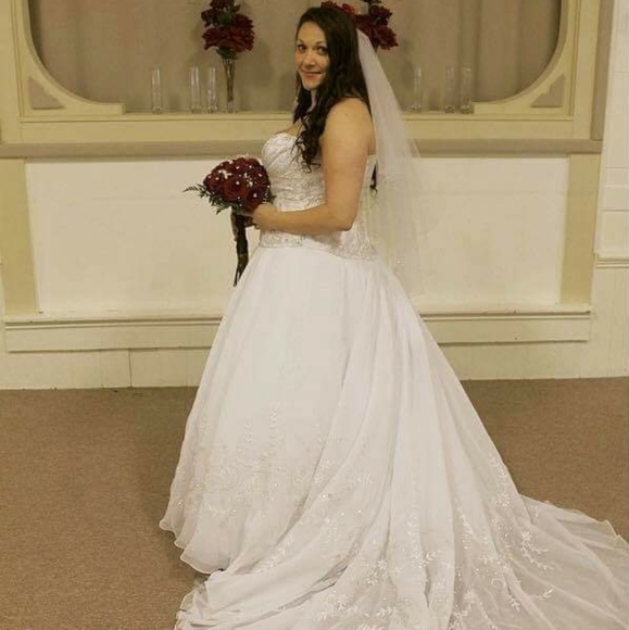 CASABLANCA 1866 WEDDING DRESS - Picture 2 of 3